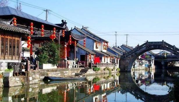 黑中有白,白中有黑